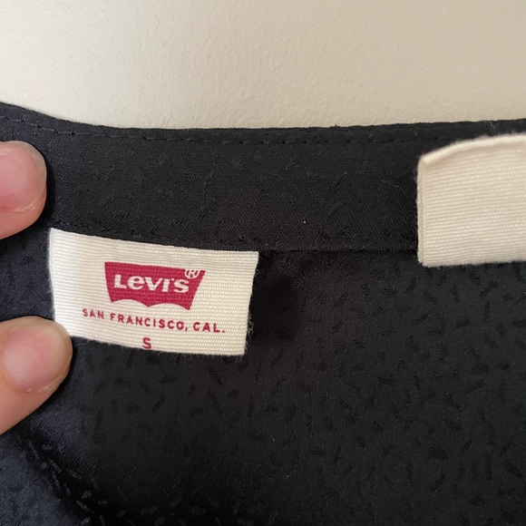 Levi’s Puff Sleeve Blouse - Picture 4 of 4